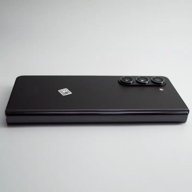 Samsung Galaxy Z Fold5 512GB Phantom Black - Како нов thumb 4