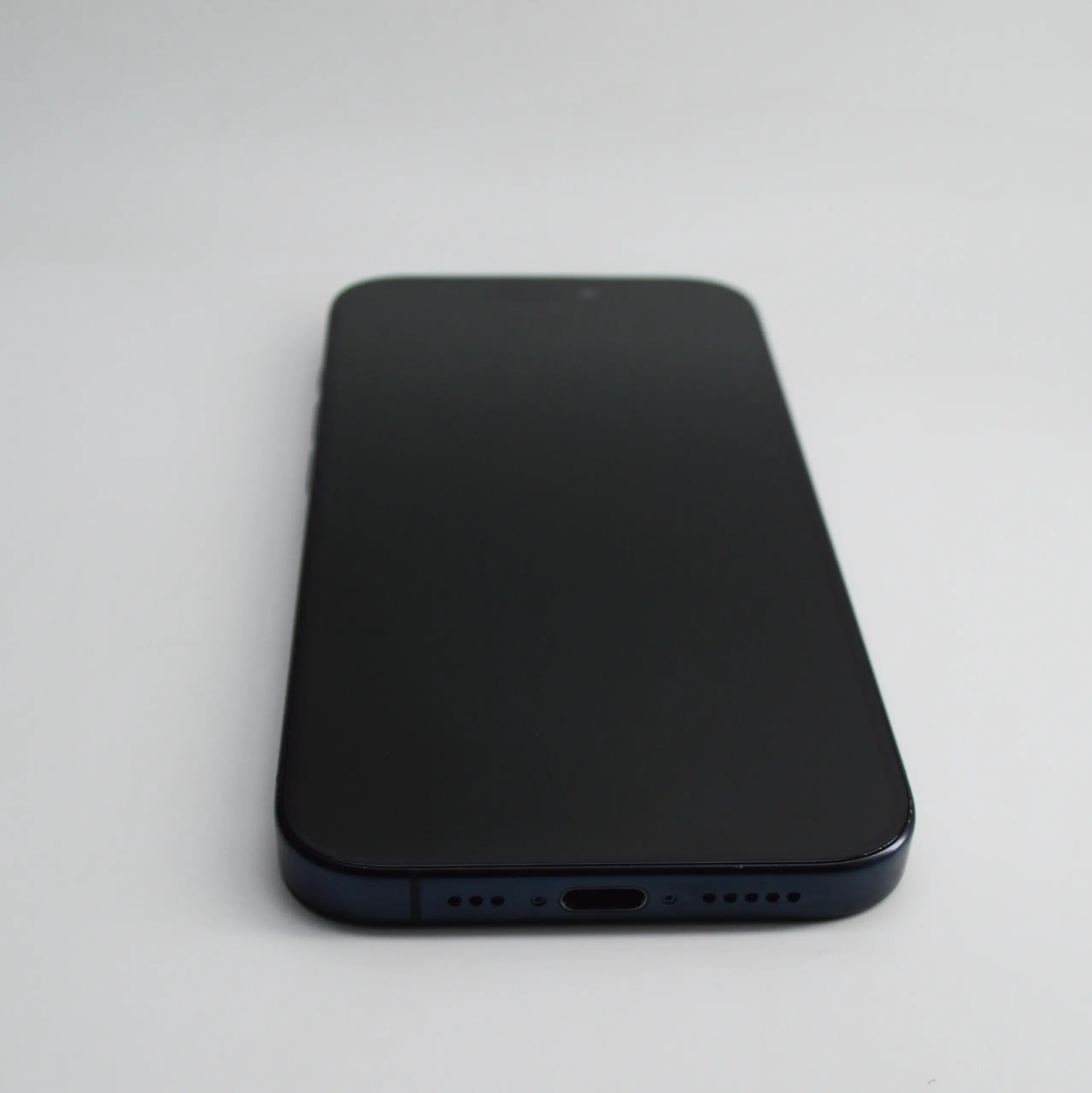 iPhone 15 Pro eSim 128GB Blue Titanium - Како нов thumb 3