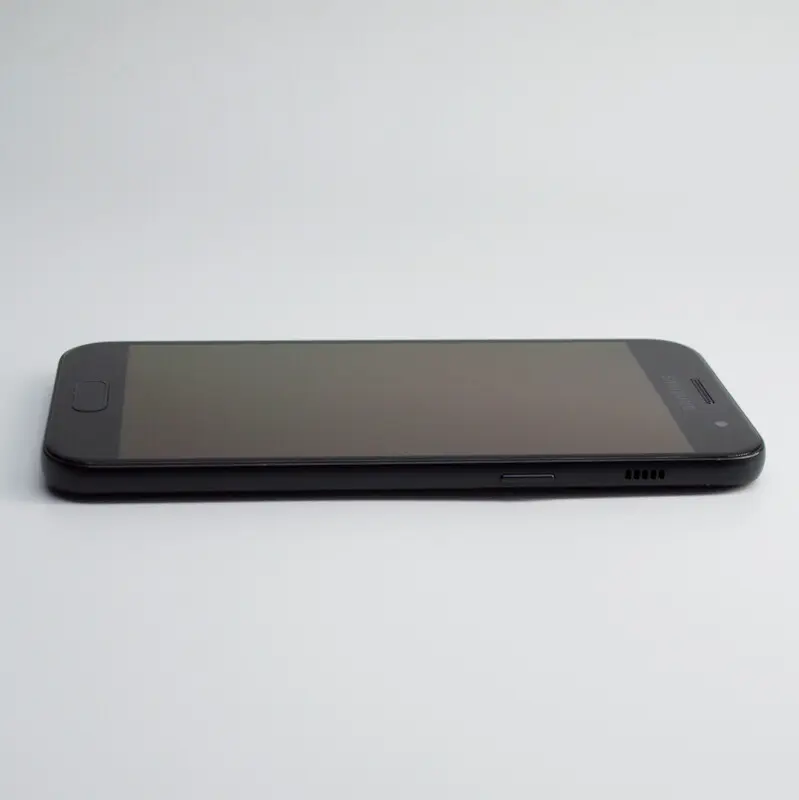 Samsung Galaxy A3 (2017) 16GB Black Sky - Одличен thumb 3