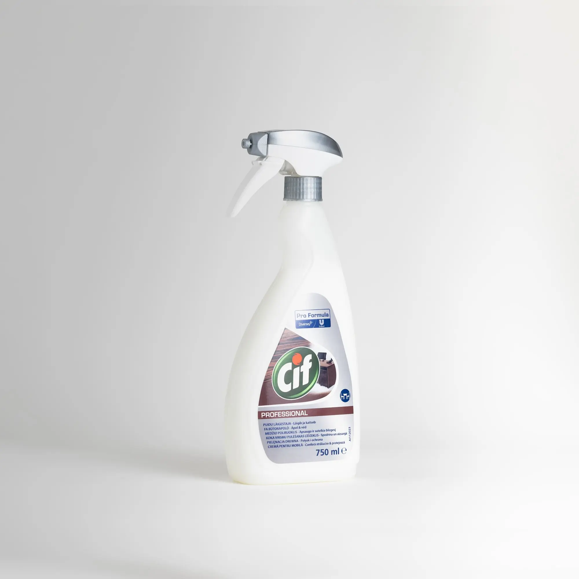 Cif Professional Furniture Polish Политура за мебел 750ml thumb 2