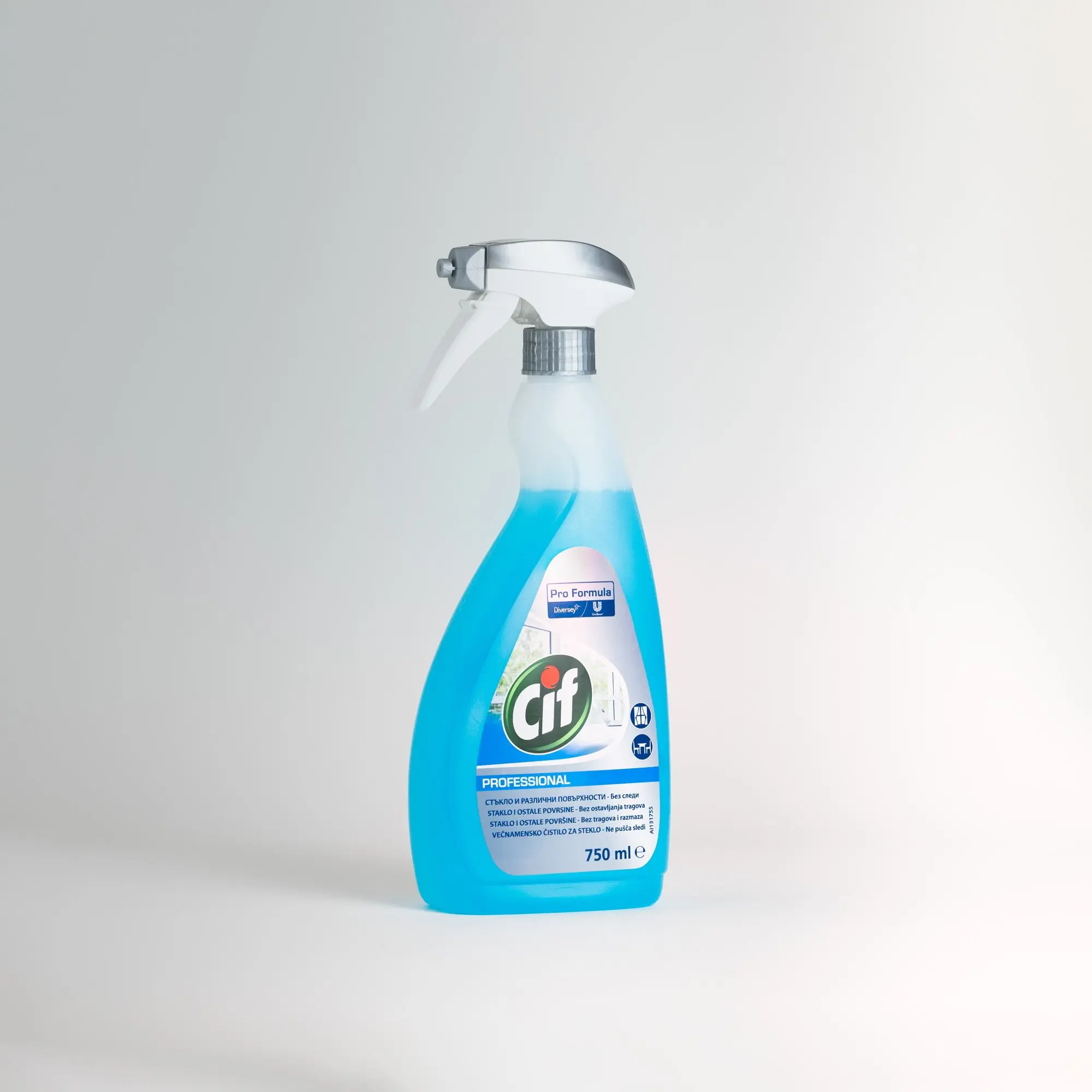 Cif Professional Glass & Multi Surface Cleaner Средство за чистење стакло и горни површини 750ml thumb 2