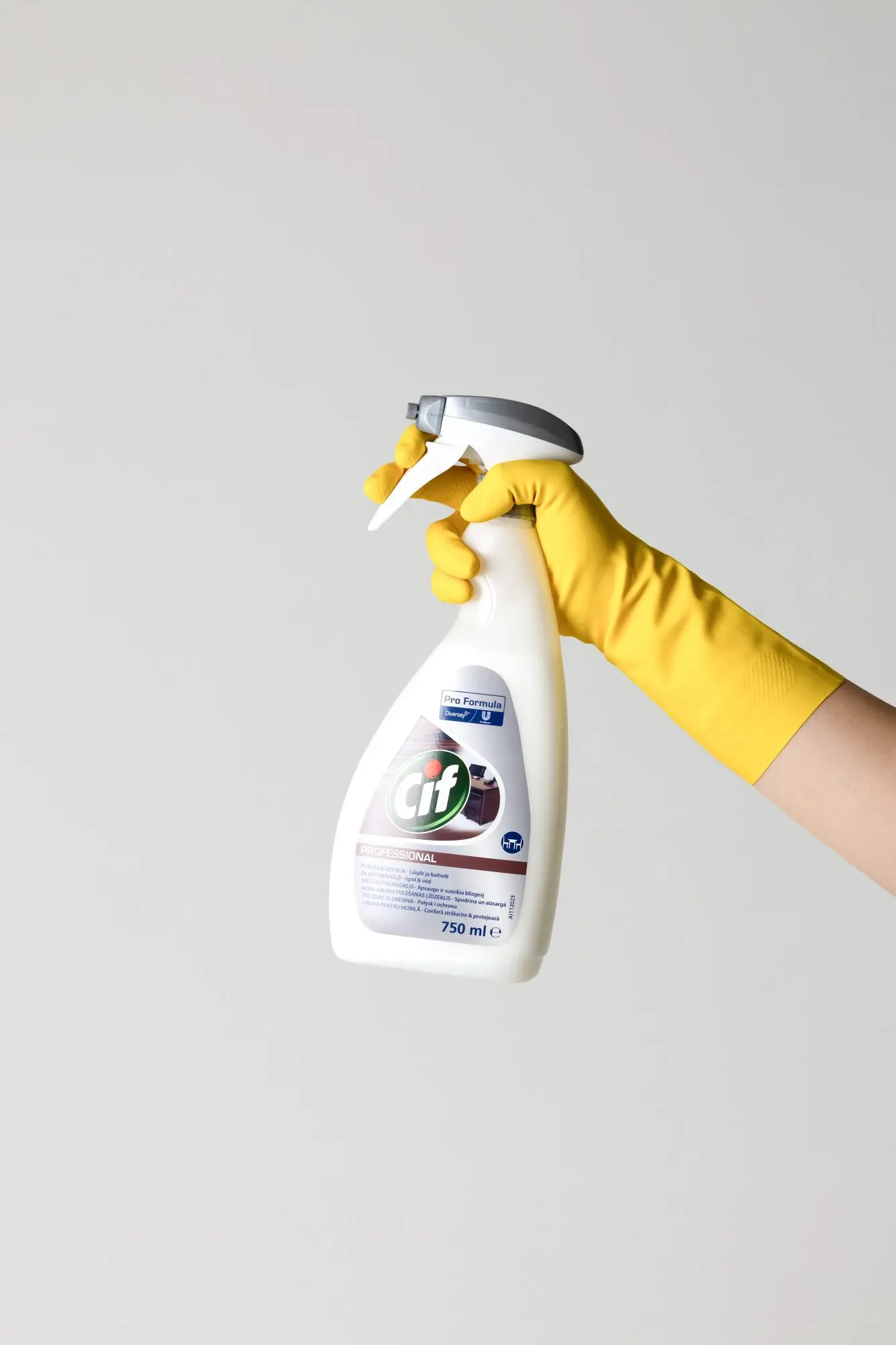 Cif Professional Furniture Polish Политура за мебел 750ml thumb 3