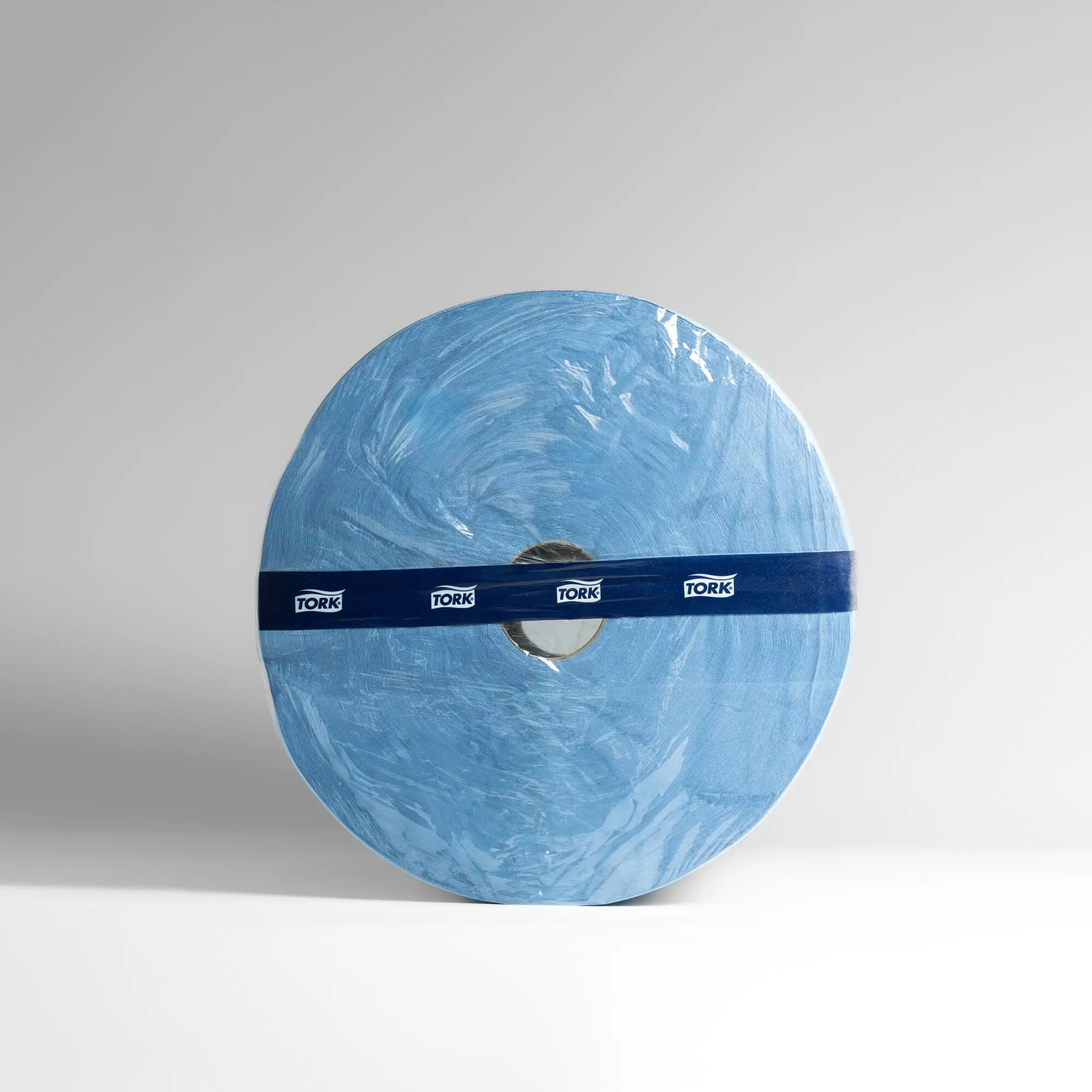 TORK Heavy Duty Wiping Paper Industrial трослојна повеќенаменска хартија за сите индустриски површини thumb 2
